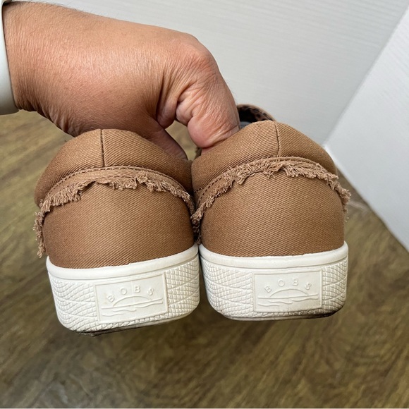 BOBS from Skechers Wide Fit Memory Foam Chestnut Brown Sneakers Size 11 - Picture 7 of 11